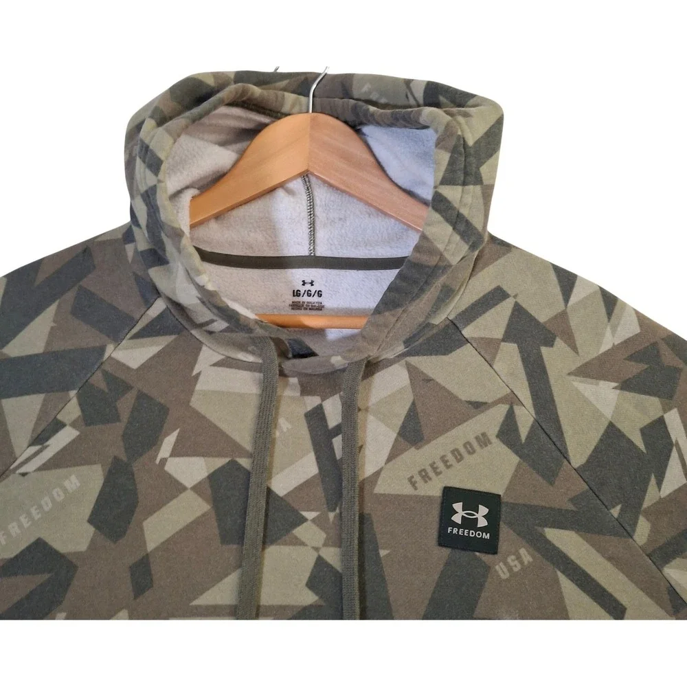 Under Armour Freedom USA Hoodie Men's Large Camo Geometric Pullover Sweatshirt